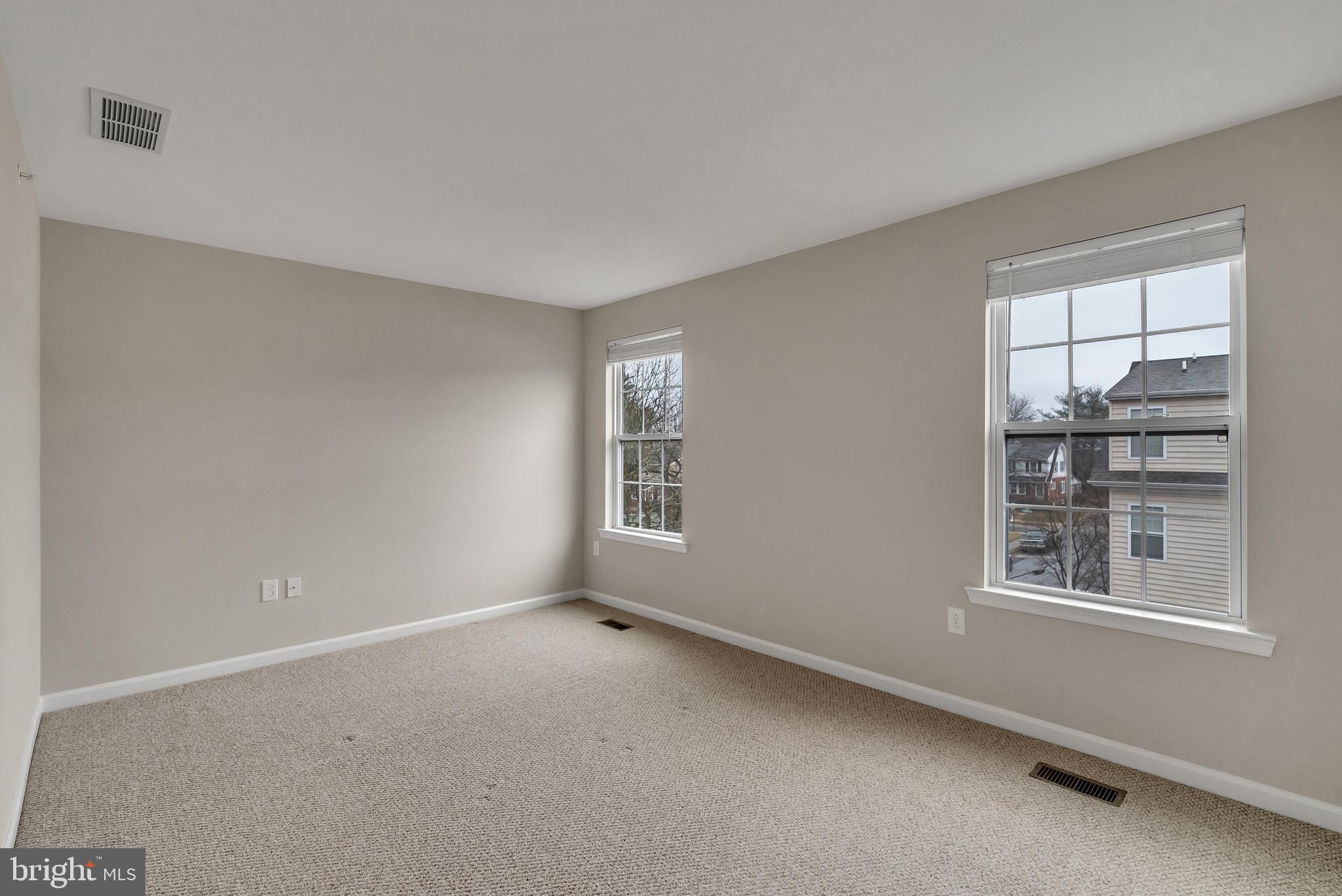 CANNON SQUARE - Residential Lease