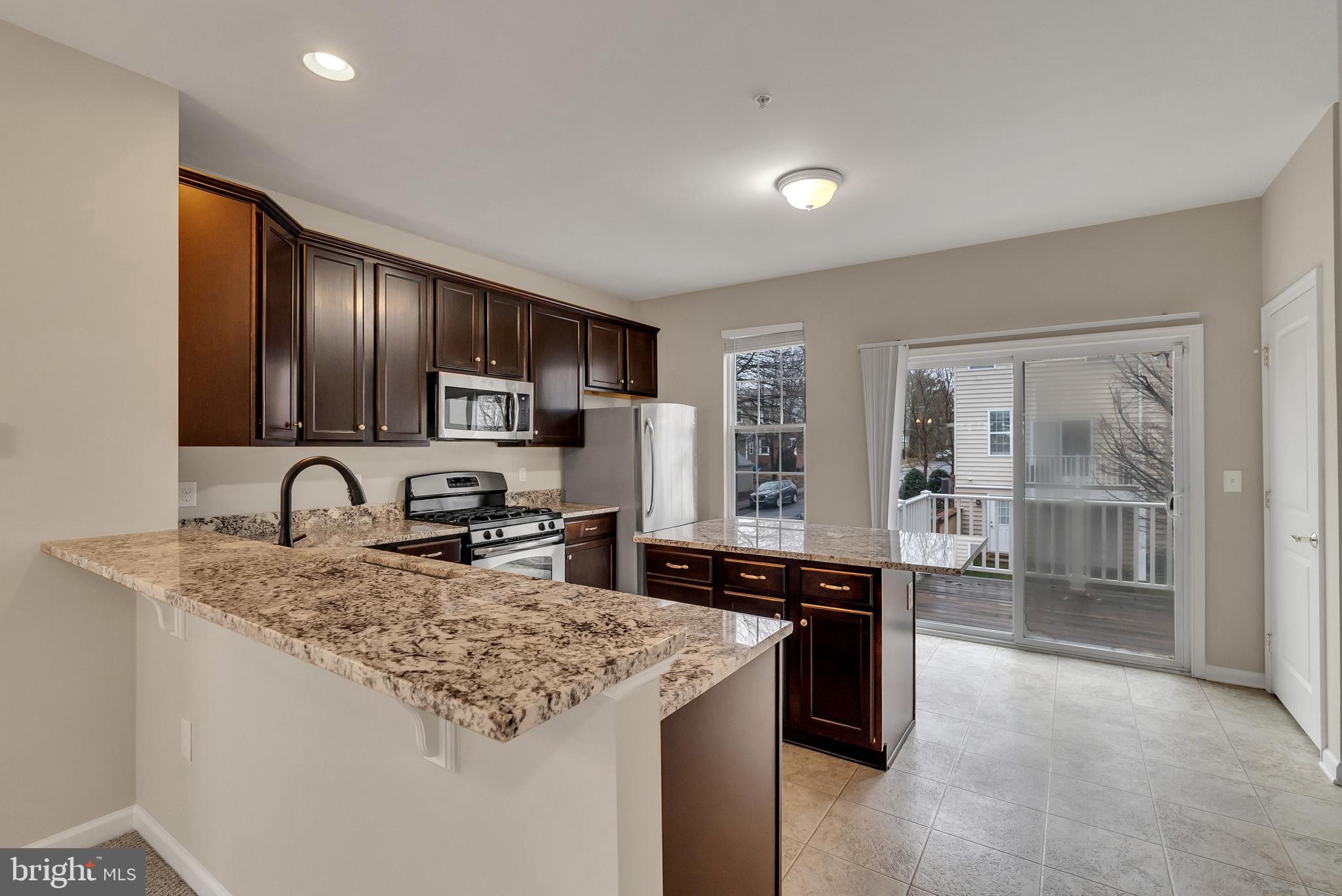 CANNON SQUARE - Residential Lease