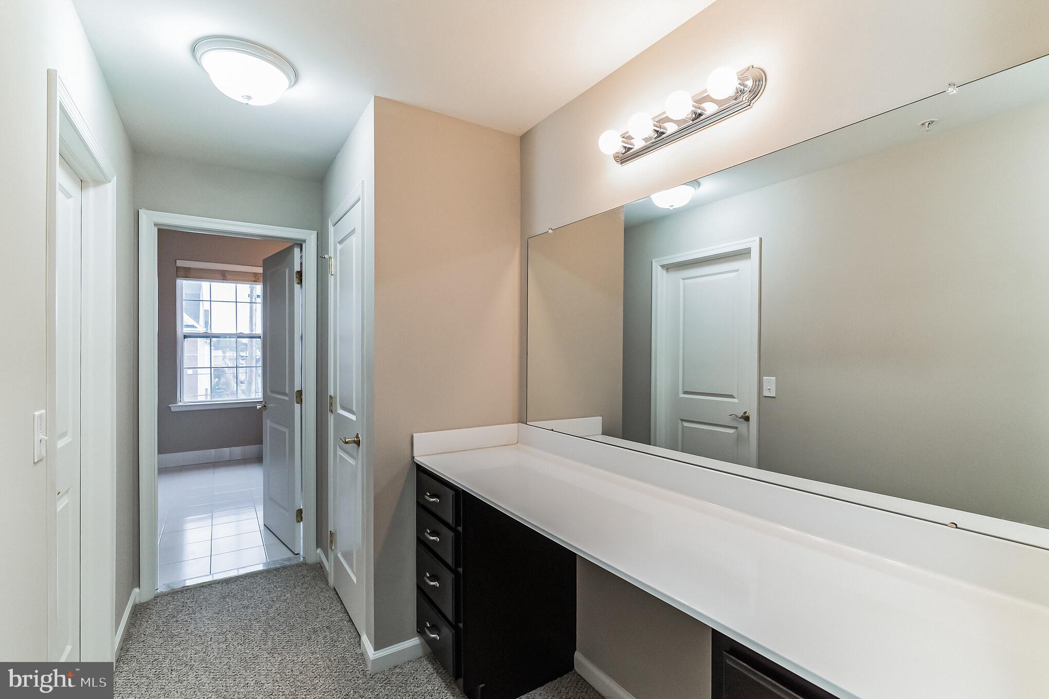 CANNON SQUARE - Residential Lease