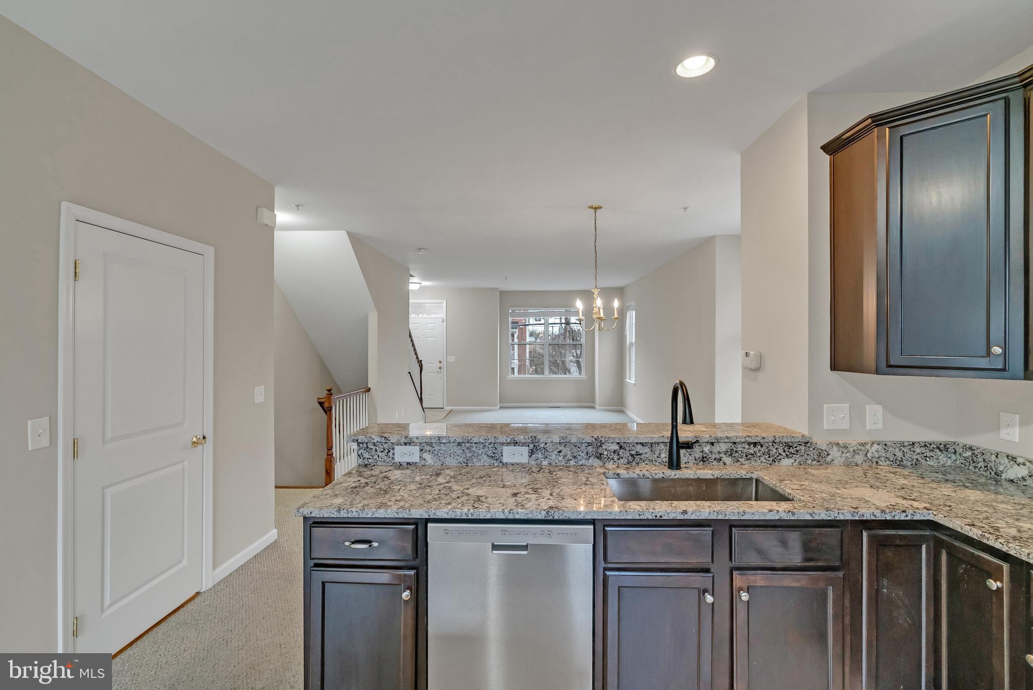 CANNON SQUARE - Residential Lease