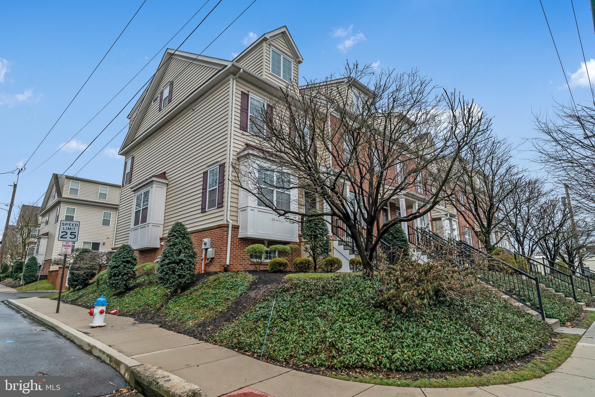 CANNON SQUARE - Residential Lease