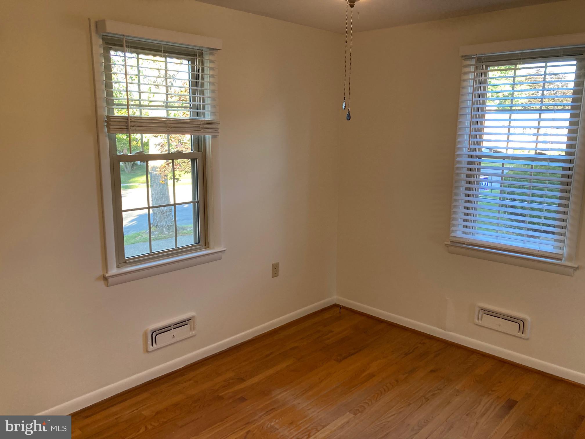 OVERLOOK PARK - Residential Lease