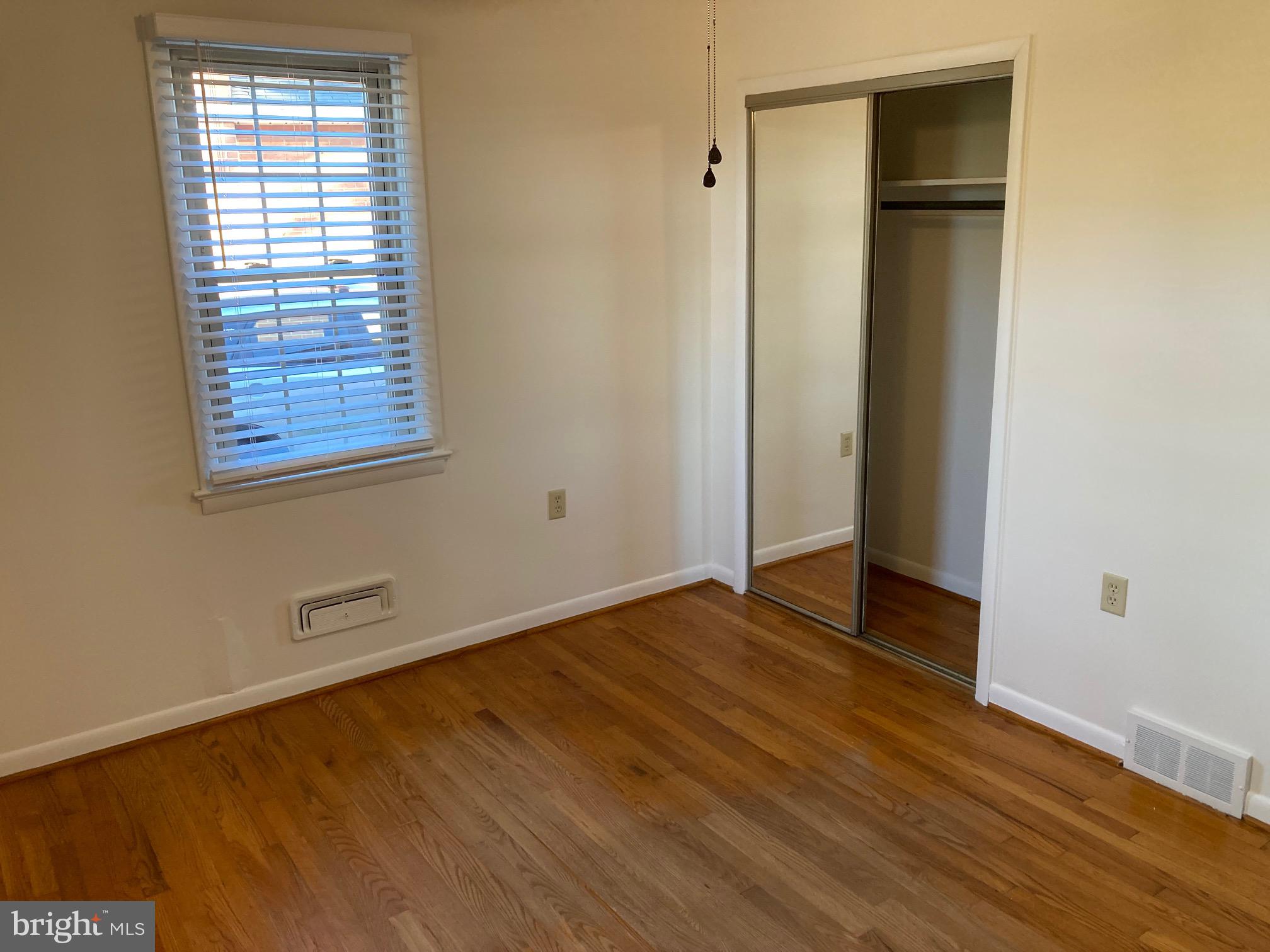 OVERLOOK PARK - Residential Lease