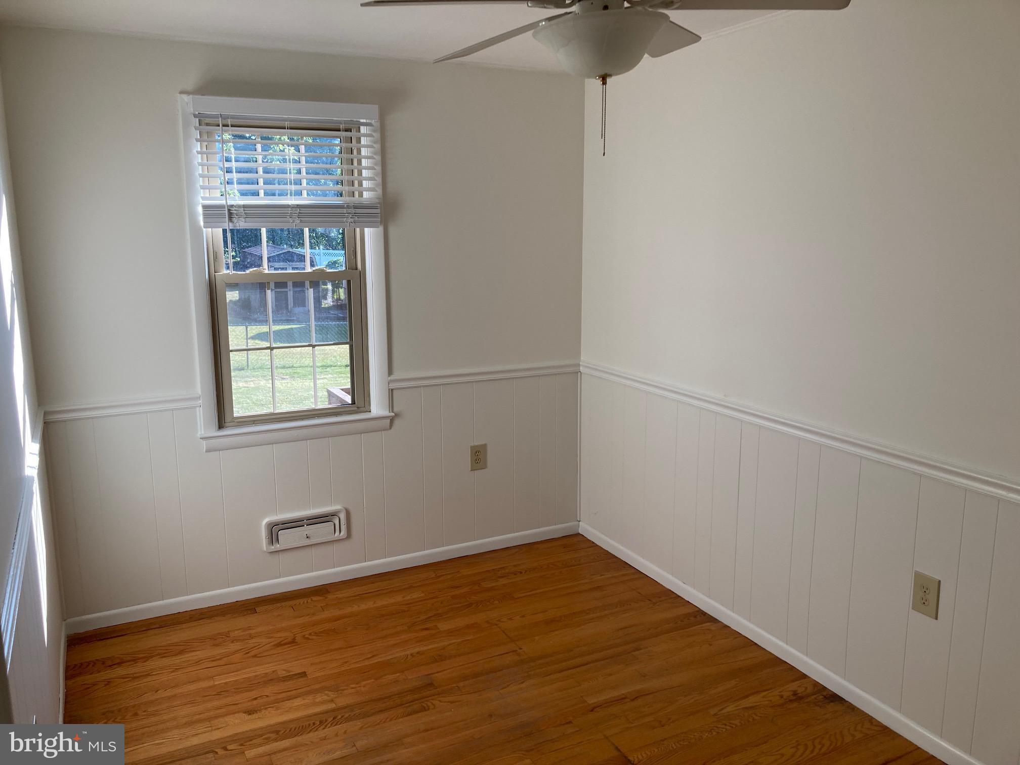 OVERLOOK PARK - Residential Lease