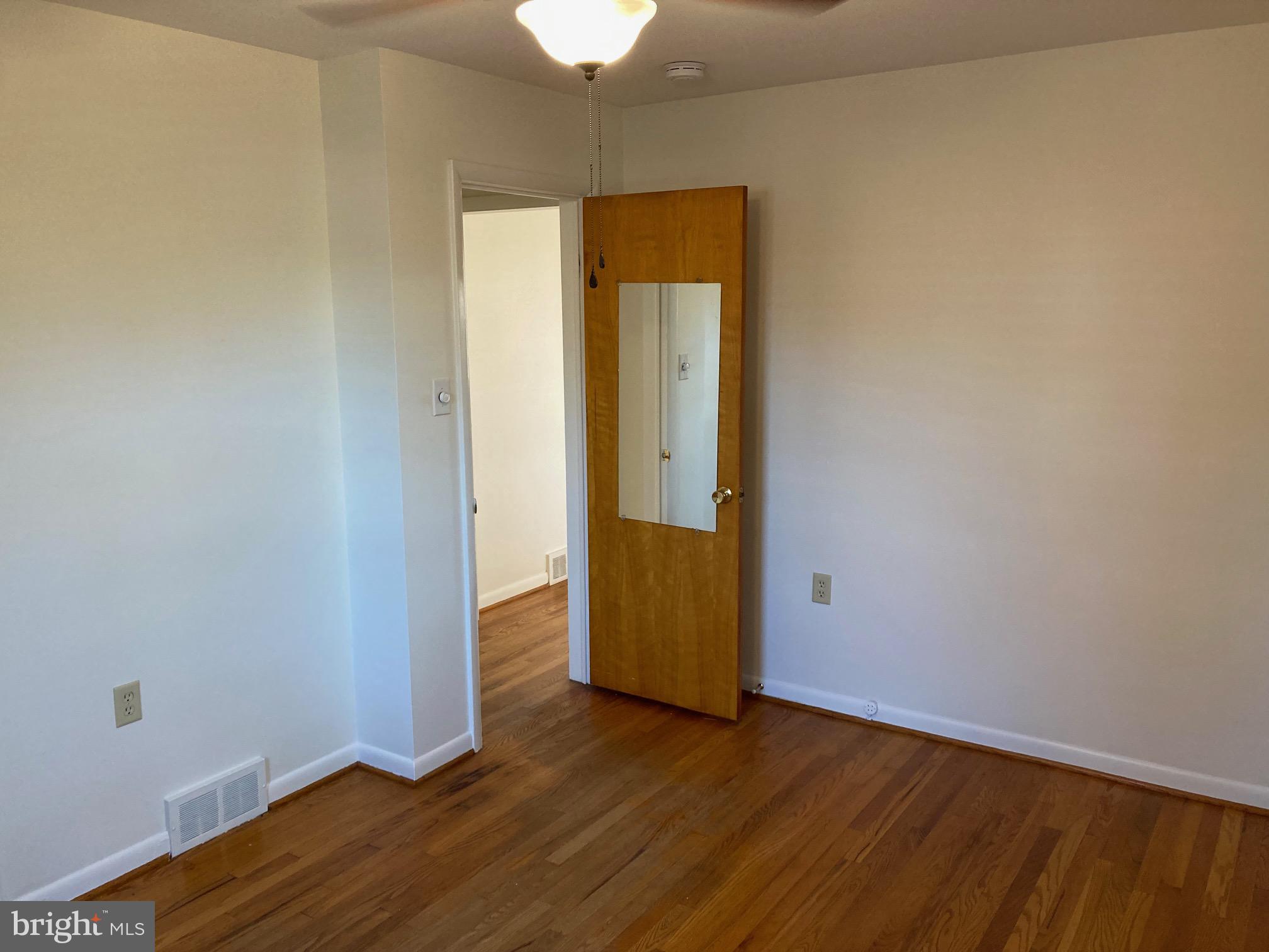 OVERLOOK PARK - Residential Lease