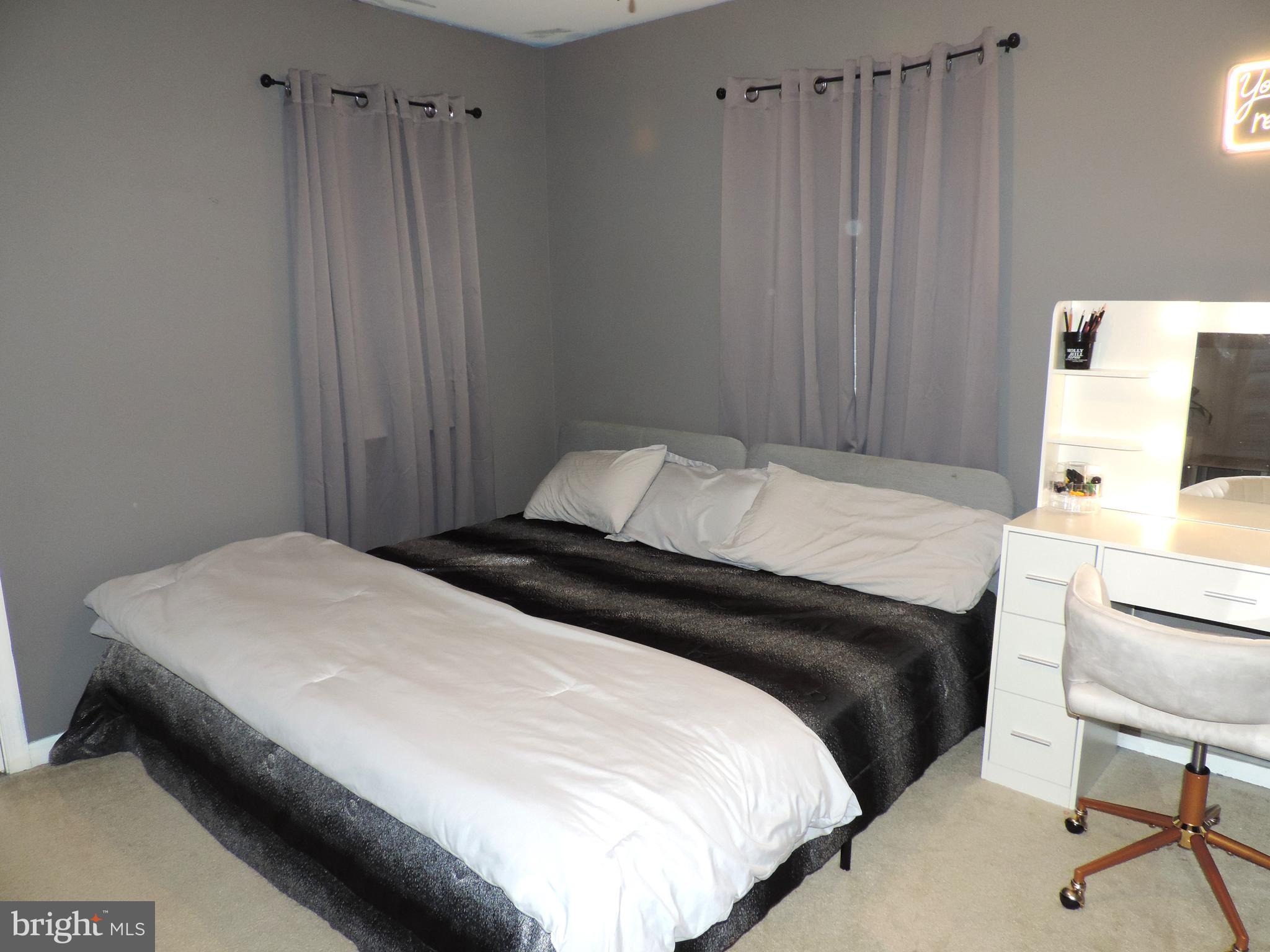 RIVERSIDE - Residential