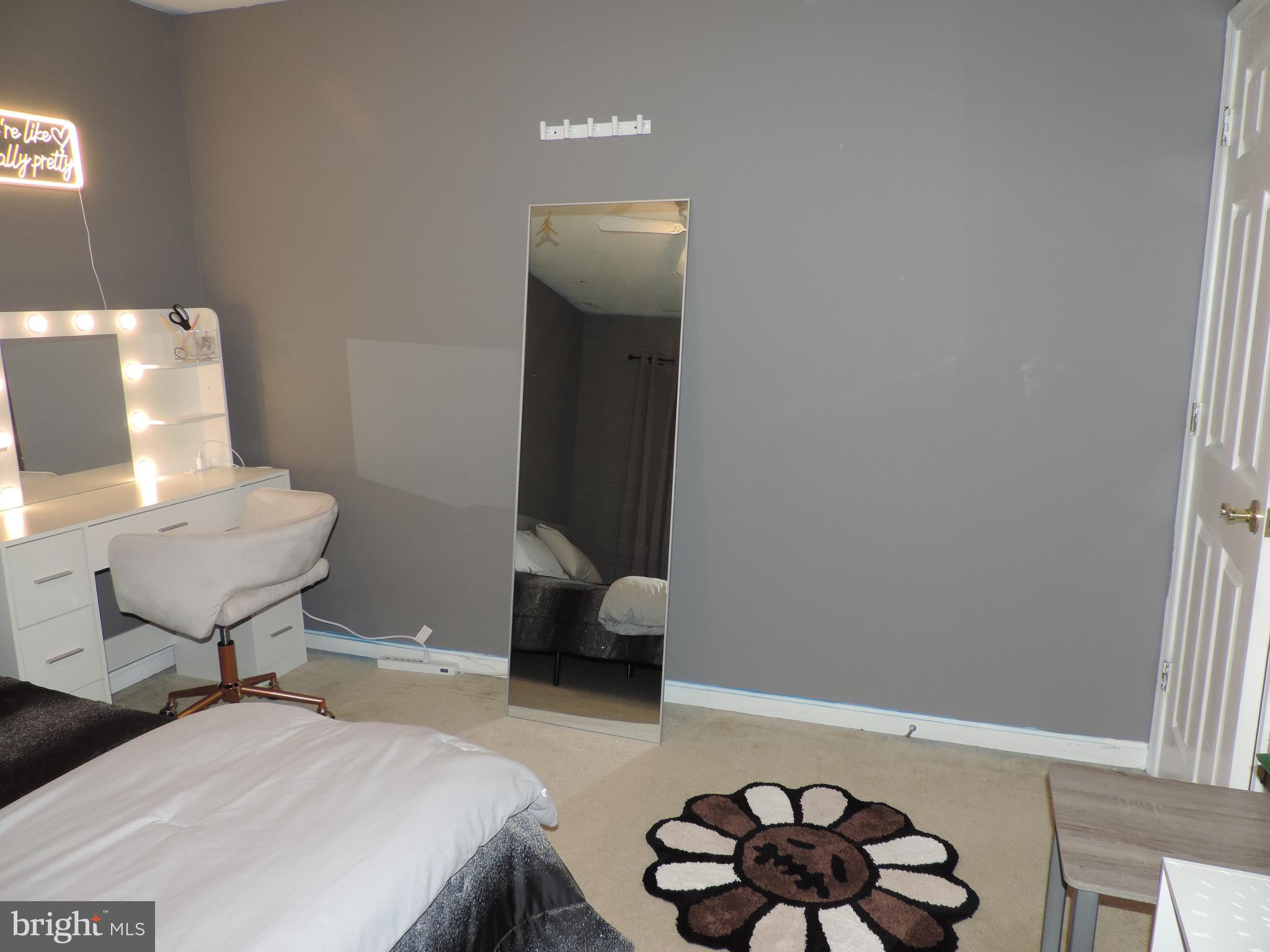 RIVERSIDE - Residential