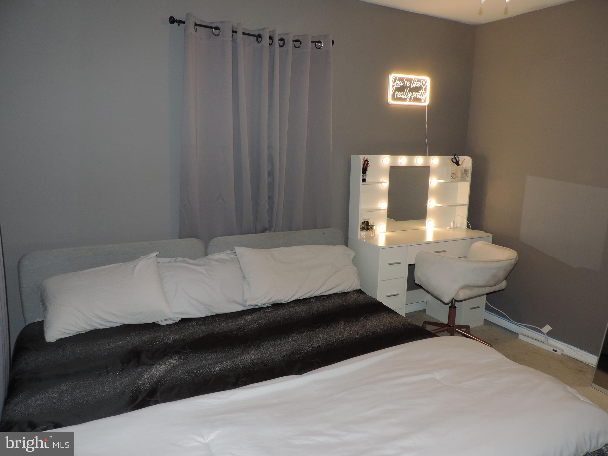 RIVERSIDE - Residential