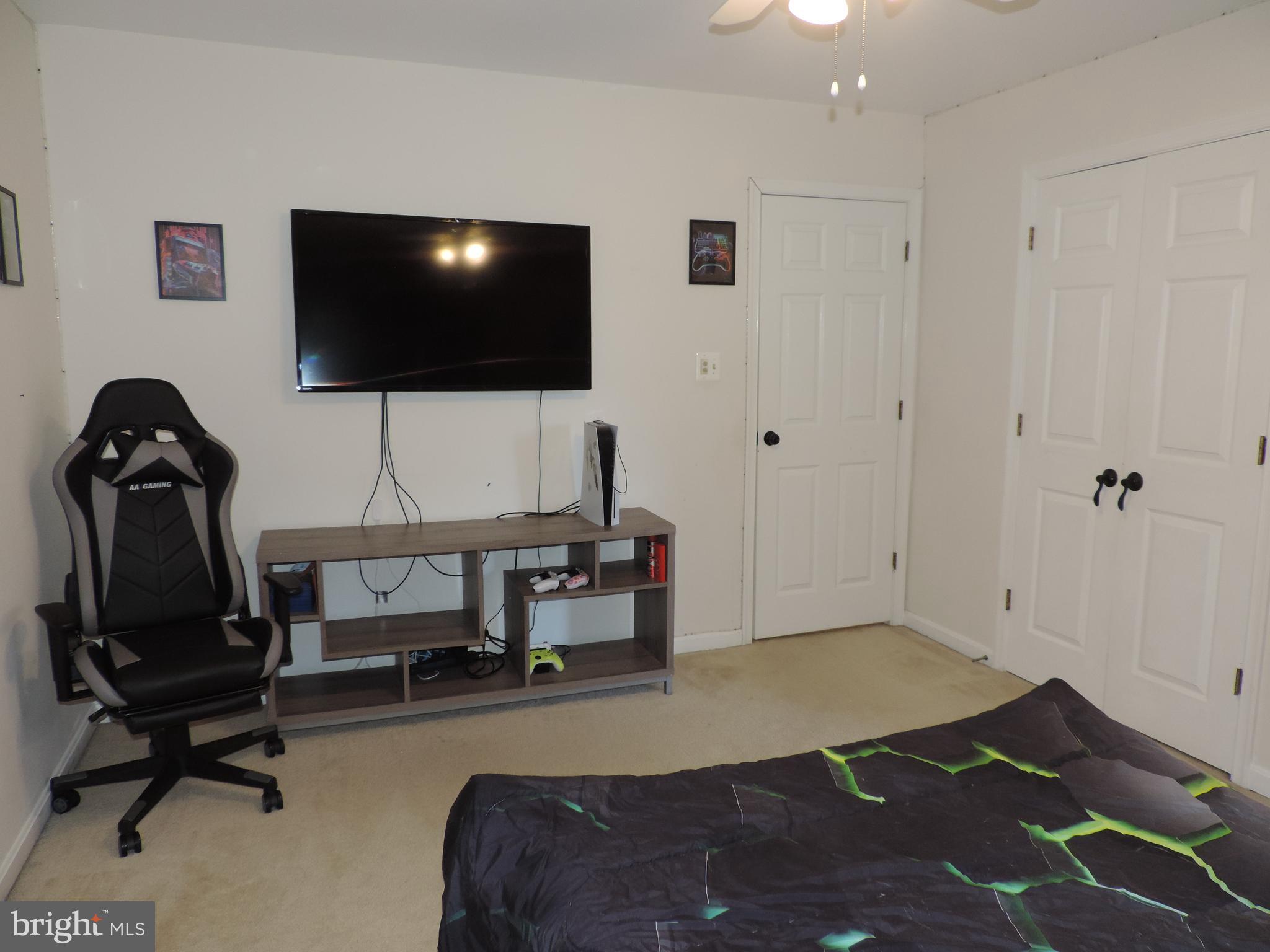 RIVERSIDE - Residential