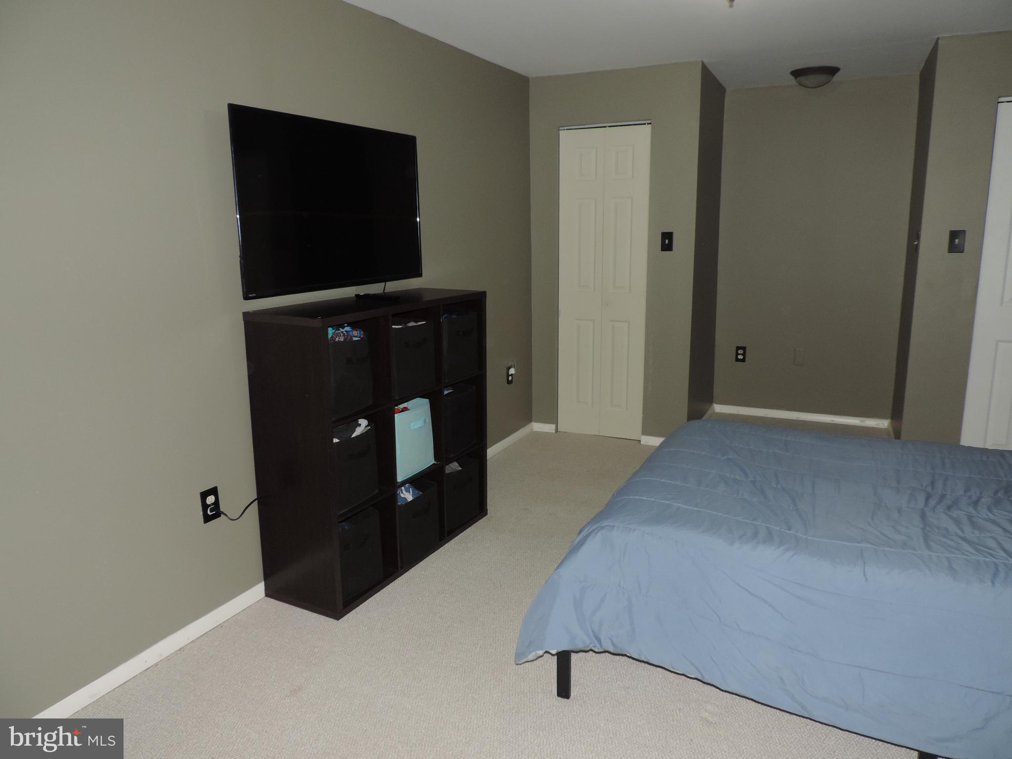 RIVERSIDE - Residential