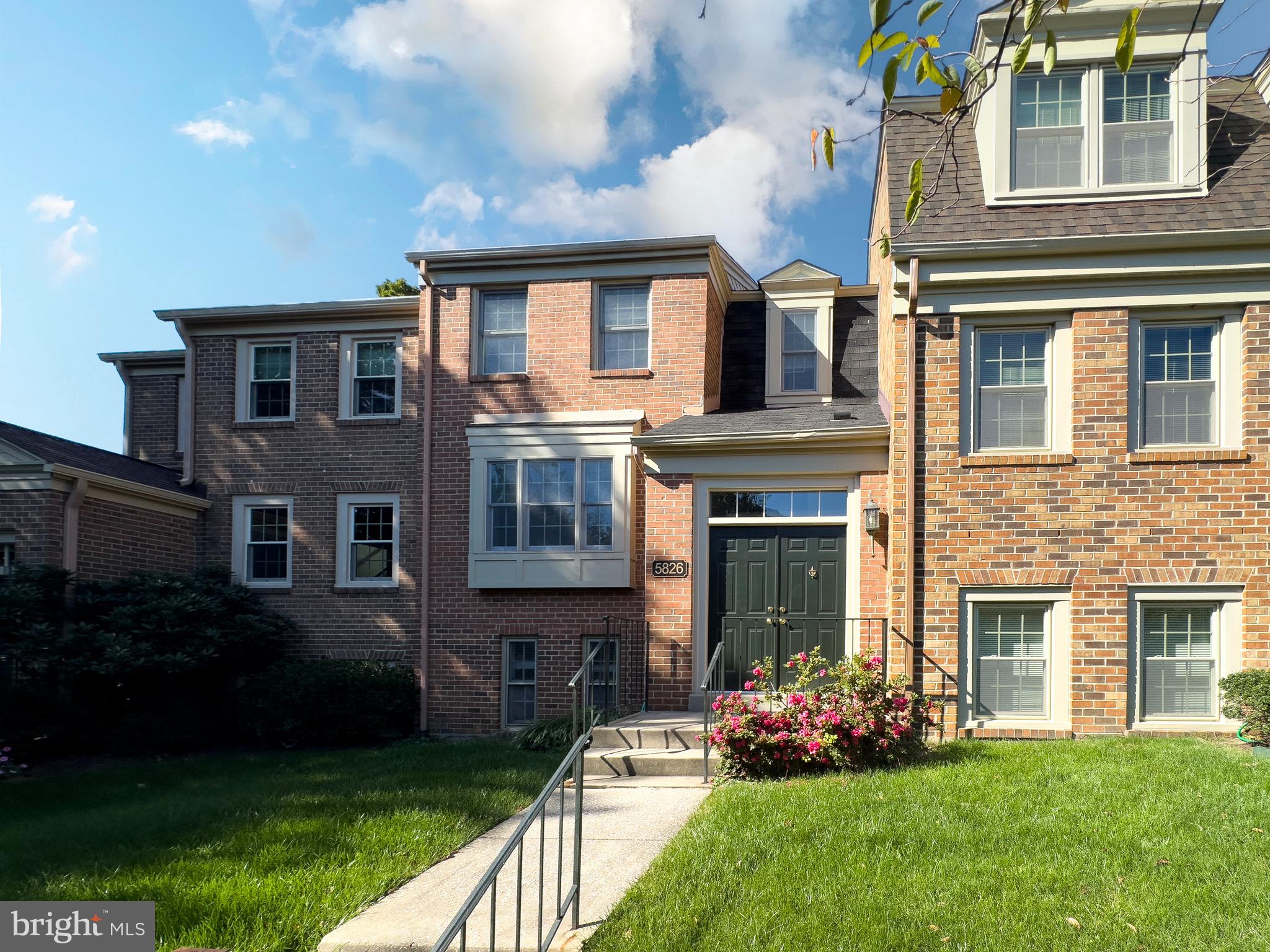 OLD GEORGETOWN VILLAGE - Residential Lease