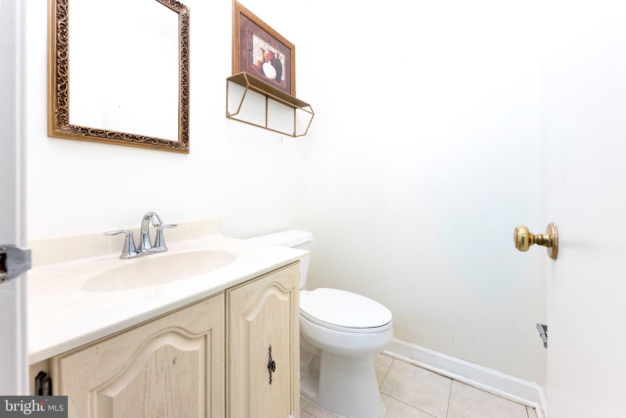 OLD GEORGETOWN VILLAGE - Residential Lease