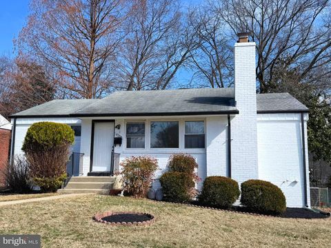 Photo of 6709 Forest Hill Drive, UNIVERSITY PARK, MD 20782 (MLS # MDPG2194096)