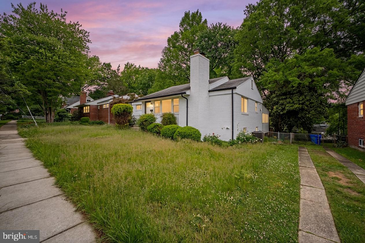 6709 FOREST HILL DRIVE