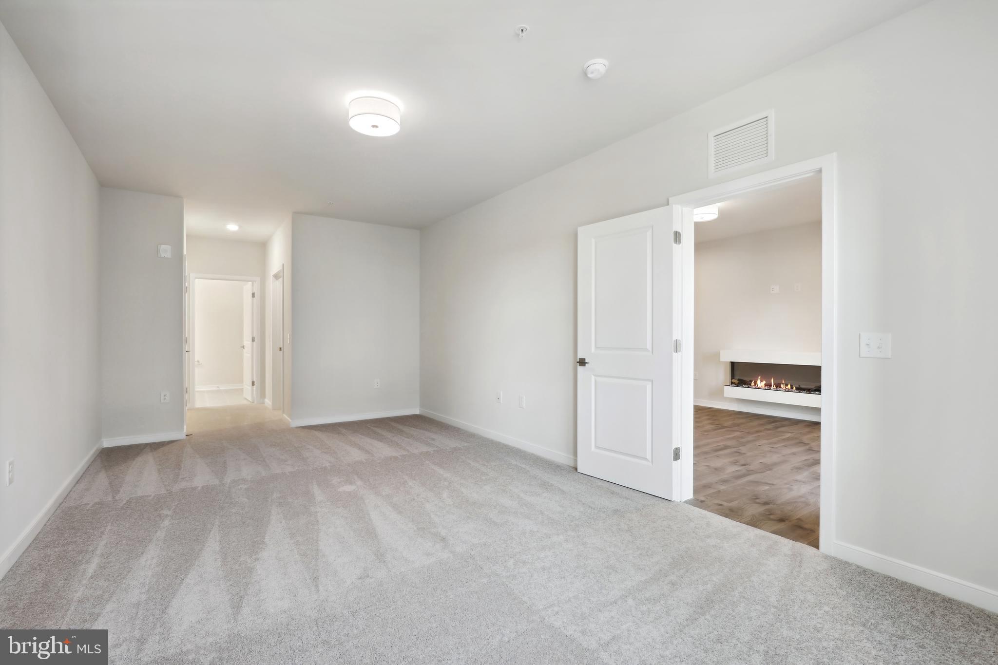 POTOMAC STATION MARKETPLACE - Residential