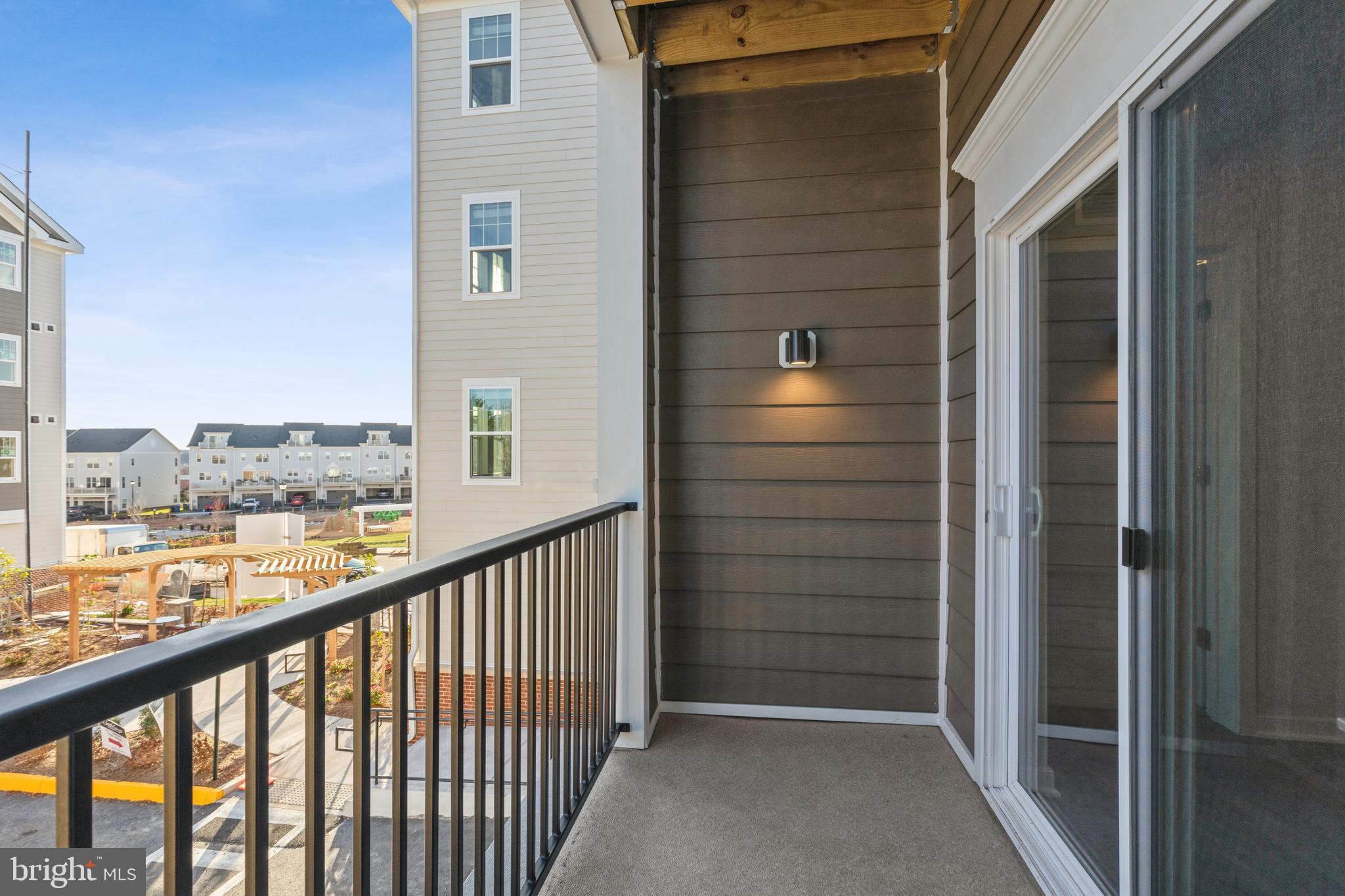 POTOMAC STATION MARKETPLACE - Residential