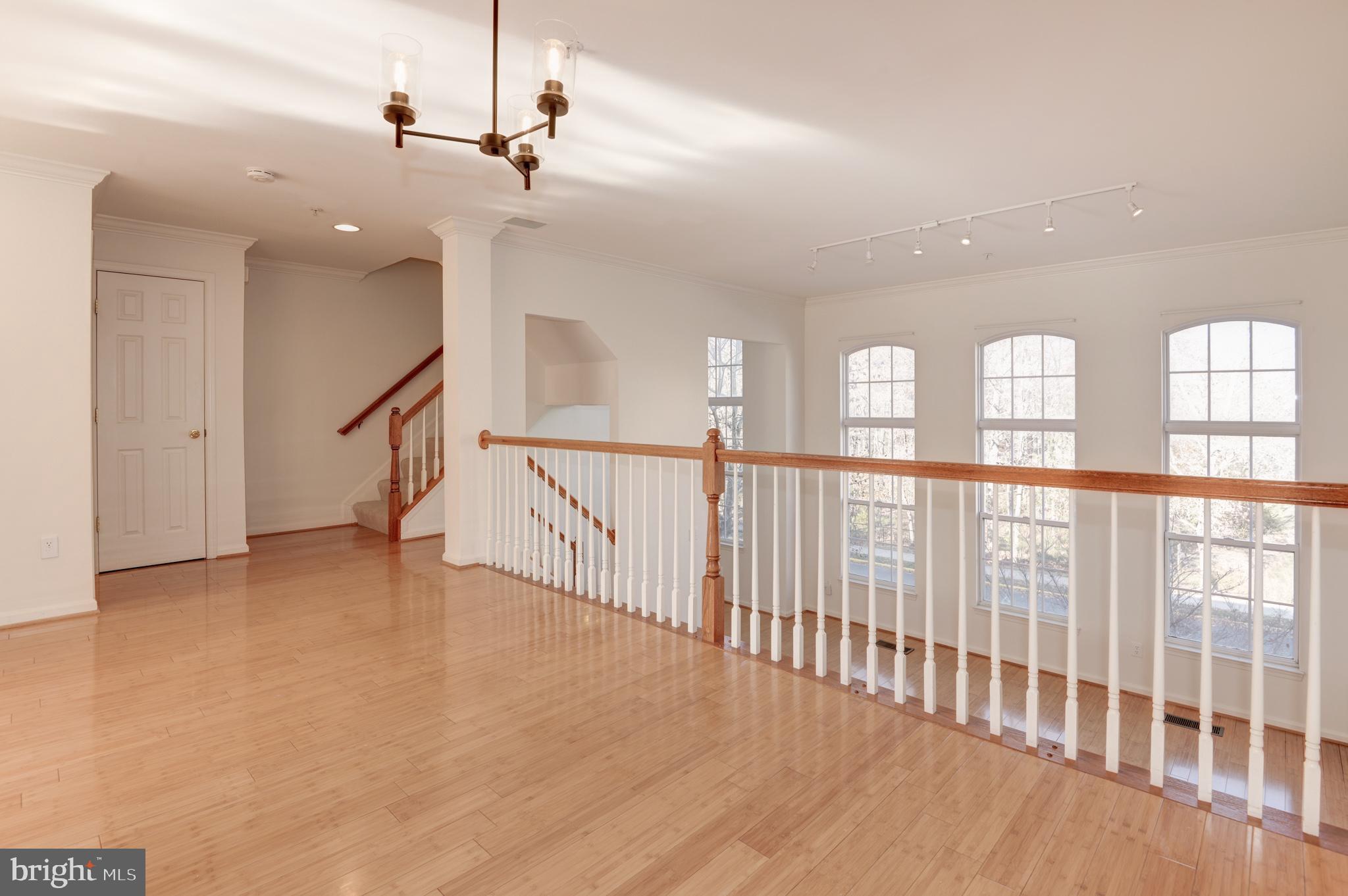 1984 CRESCENT PARK DRIVE 15B