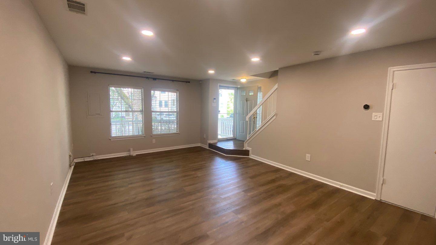 DORSEY PLACE - Residential Lease