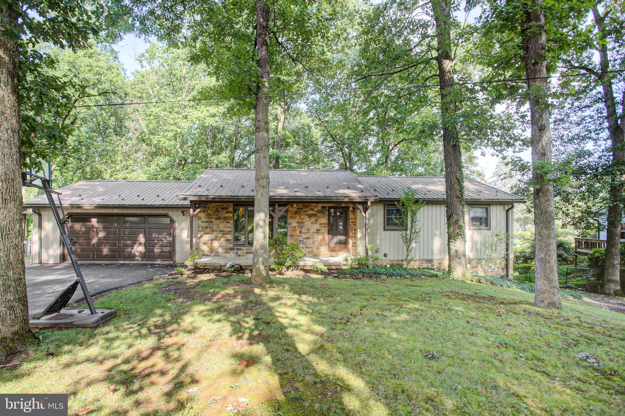 525 FOREST ROAD