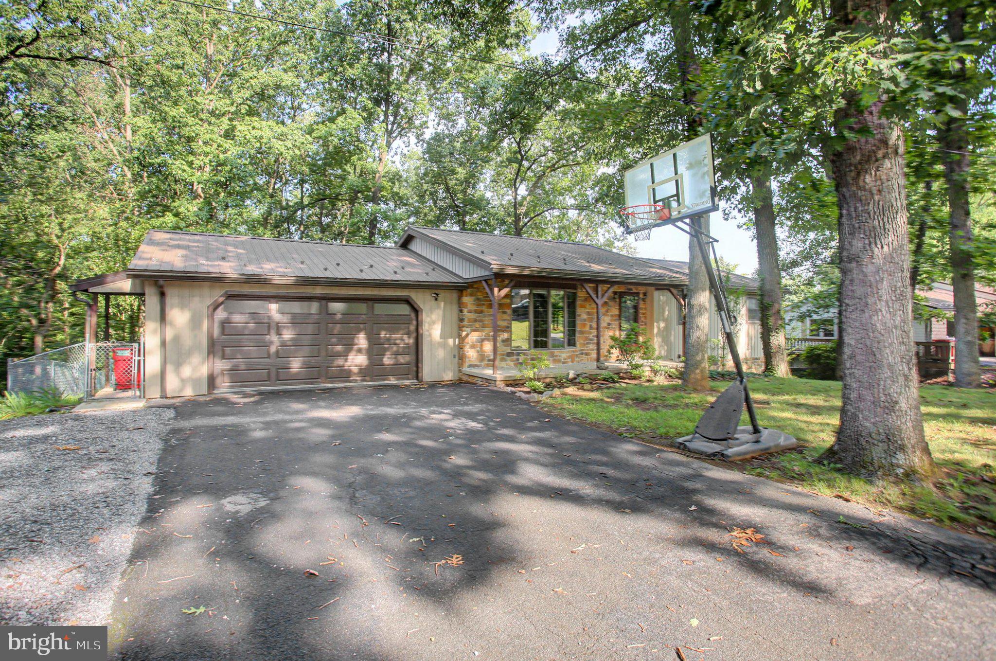 525 FOREST ROAD
