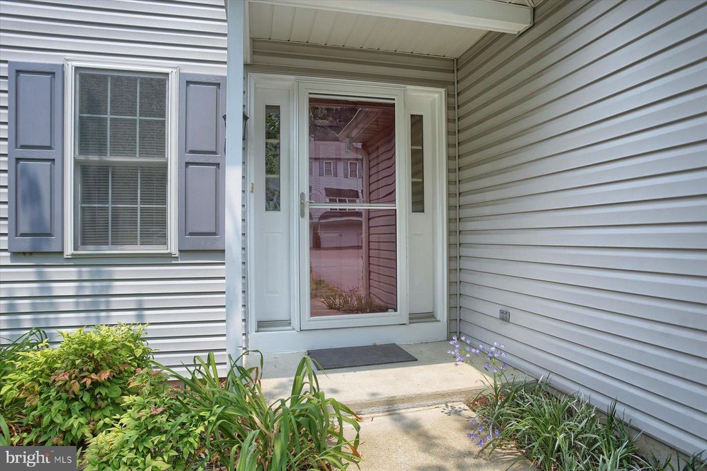 Photo of 316 TREETOPS CT, LANCASTER, PA 17601 (MLS # PALA2038088)