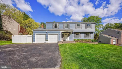 13833 Castle Cliff Way, Silver Spring, MD MLS: MDMC2173478