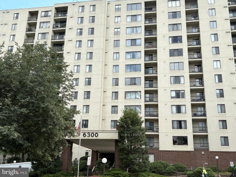 Photo of 6300 Stevenson Avenue #321, ALEXANDRIA, VA 22304 (MLS # VAAX2063822)