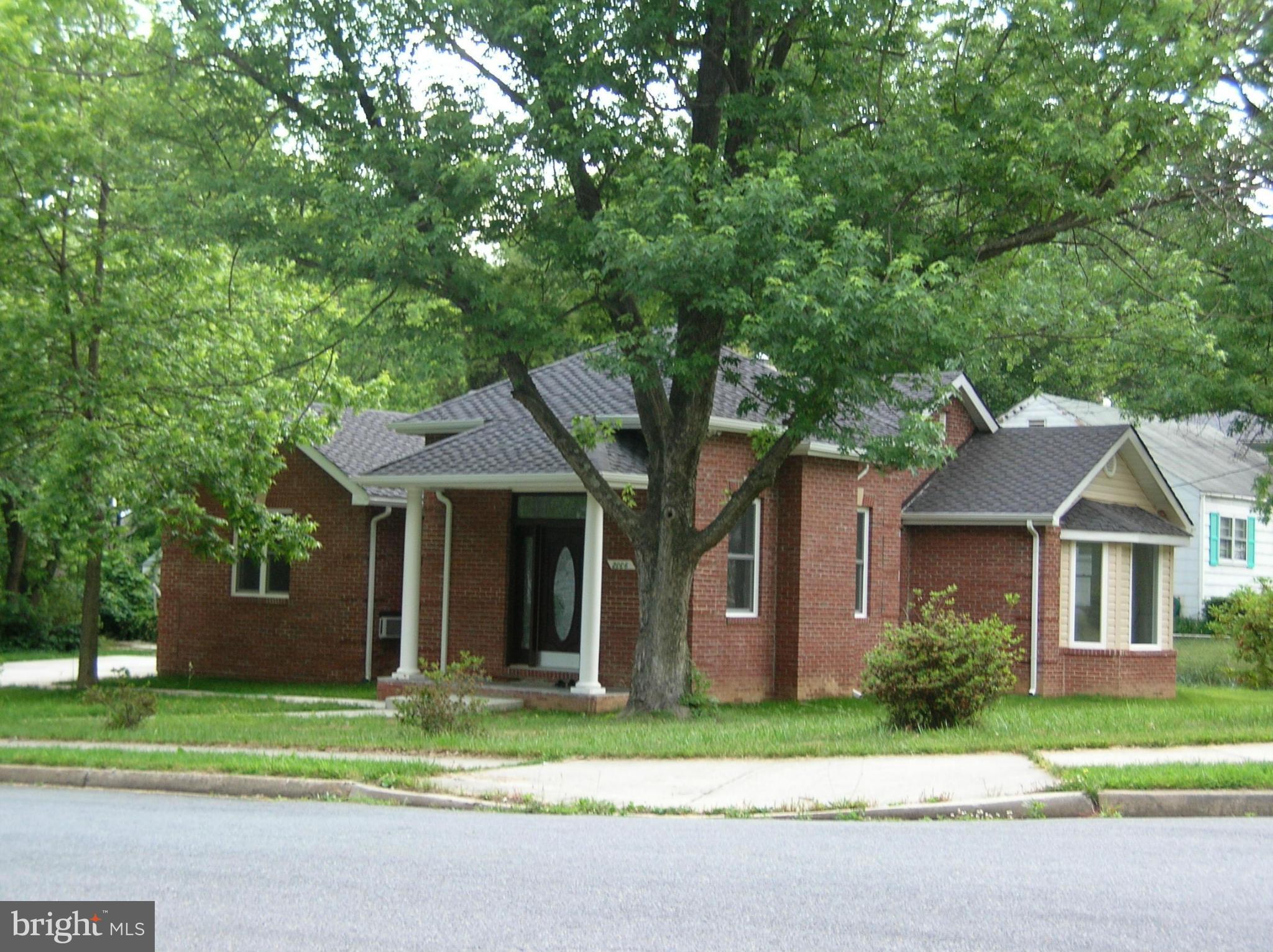 PIMMIT HILLS - Residential Lease