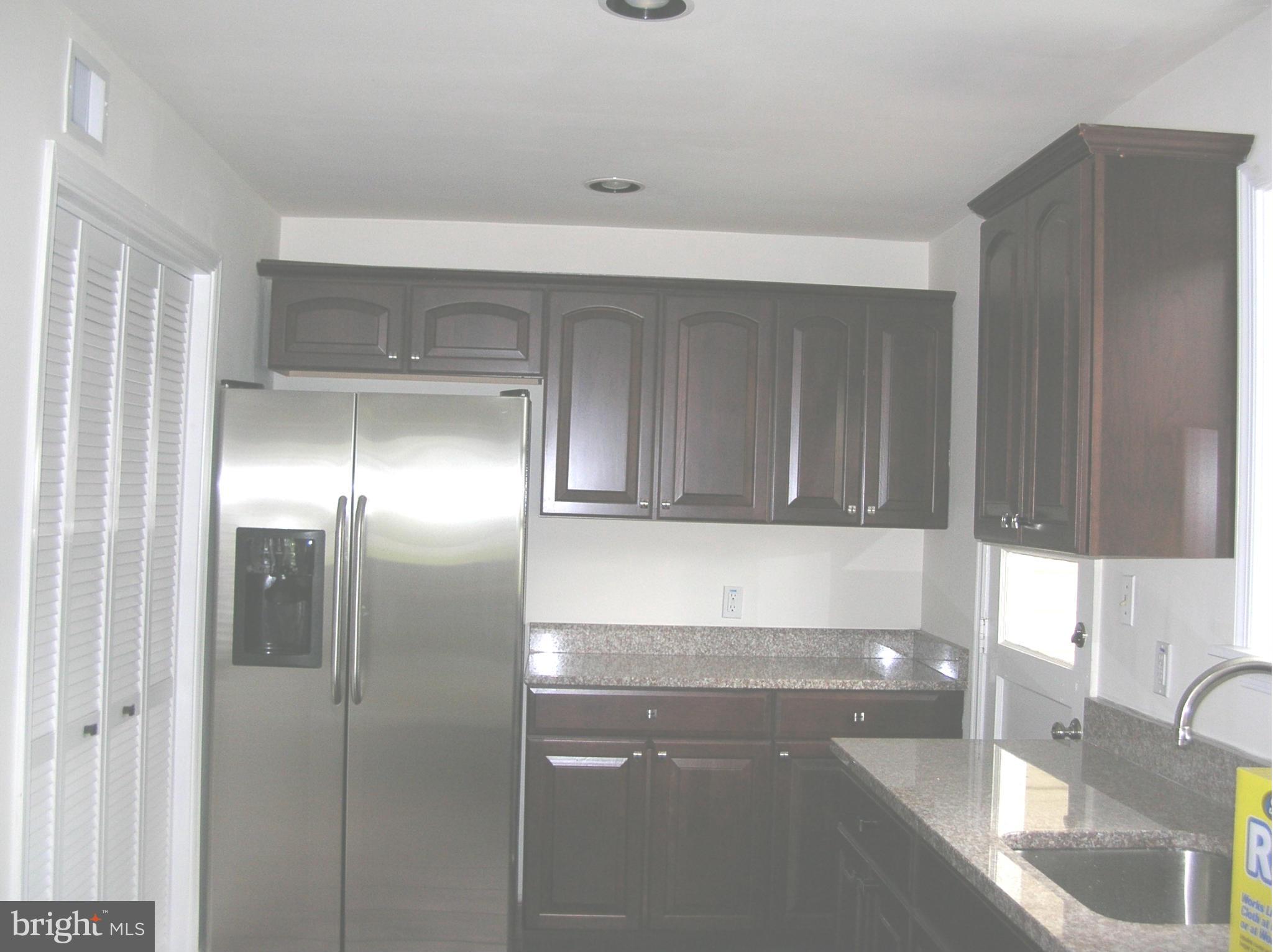 PIMMIT HILLS - Residential Lease