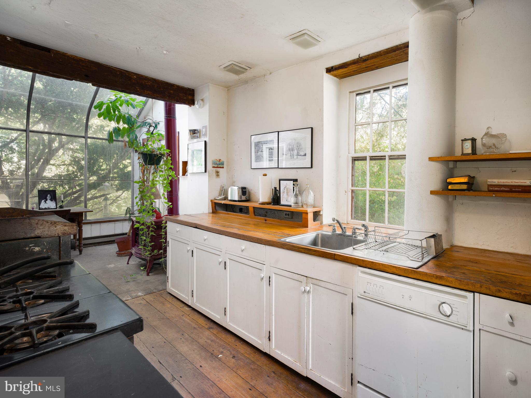 NEWTOWN SQ - Residential