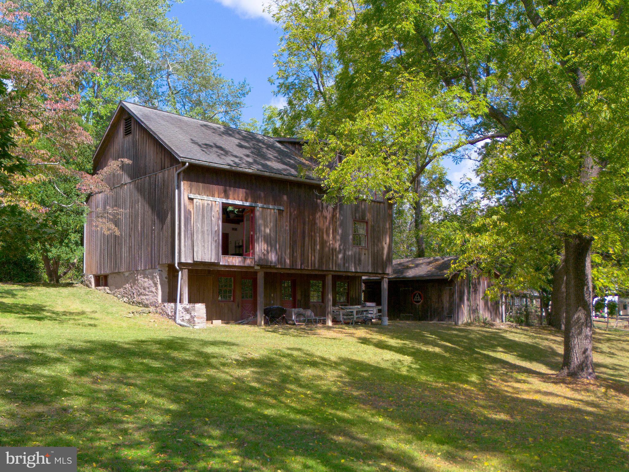 NEWTOWN SQ - Residential