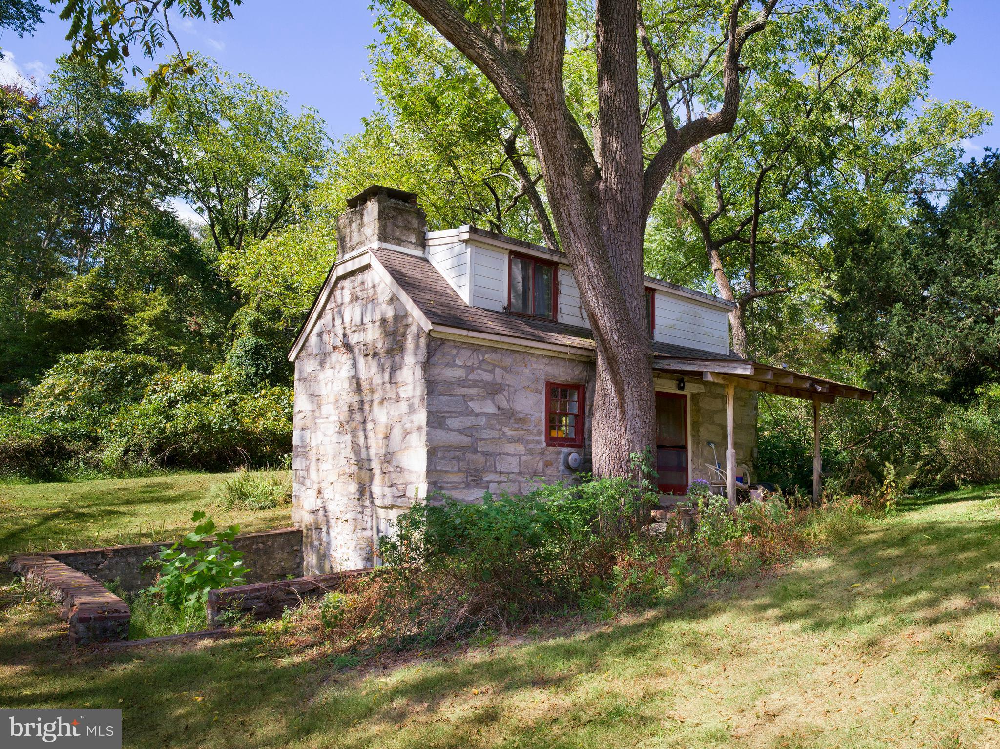 NEWTOWN SQ - Residential