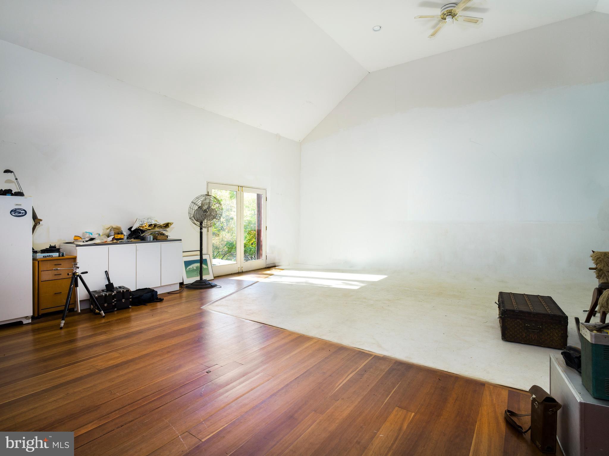 NEWTOWN SQ - Residential