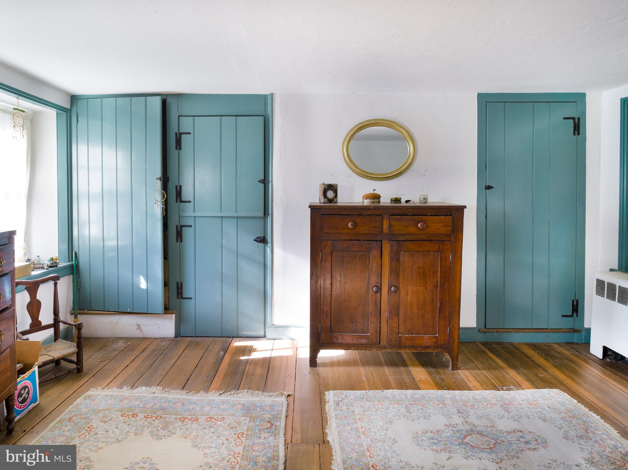 NEWTOWN SQ - Residential