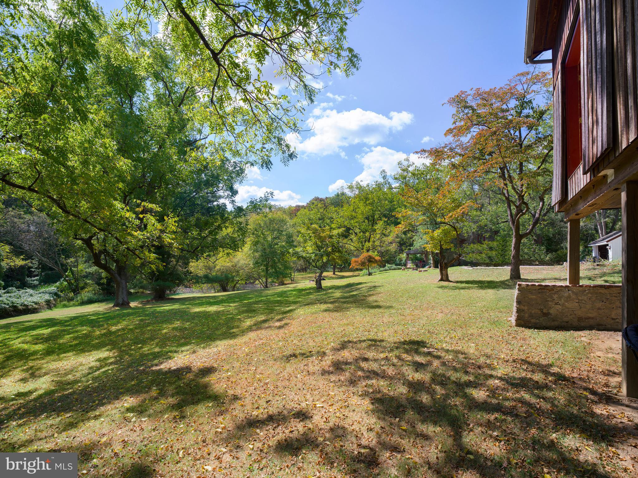 NEWTOWN SQ - Residential