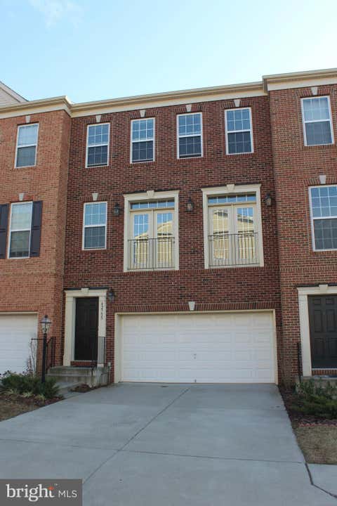 Townhouse For Rent - 42755 Puller Terrace<br/> BROADLANDS, VA 20148