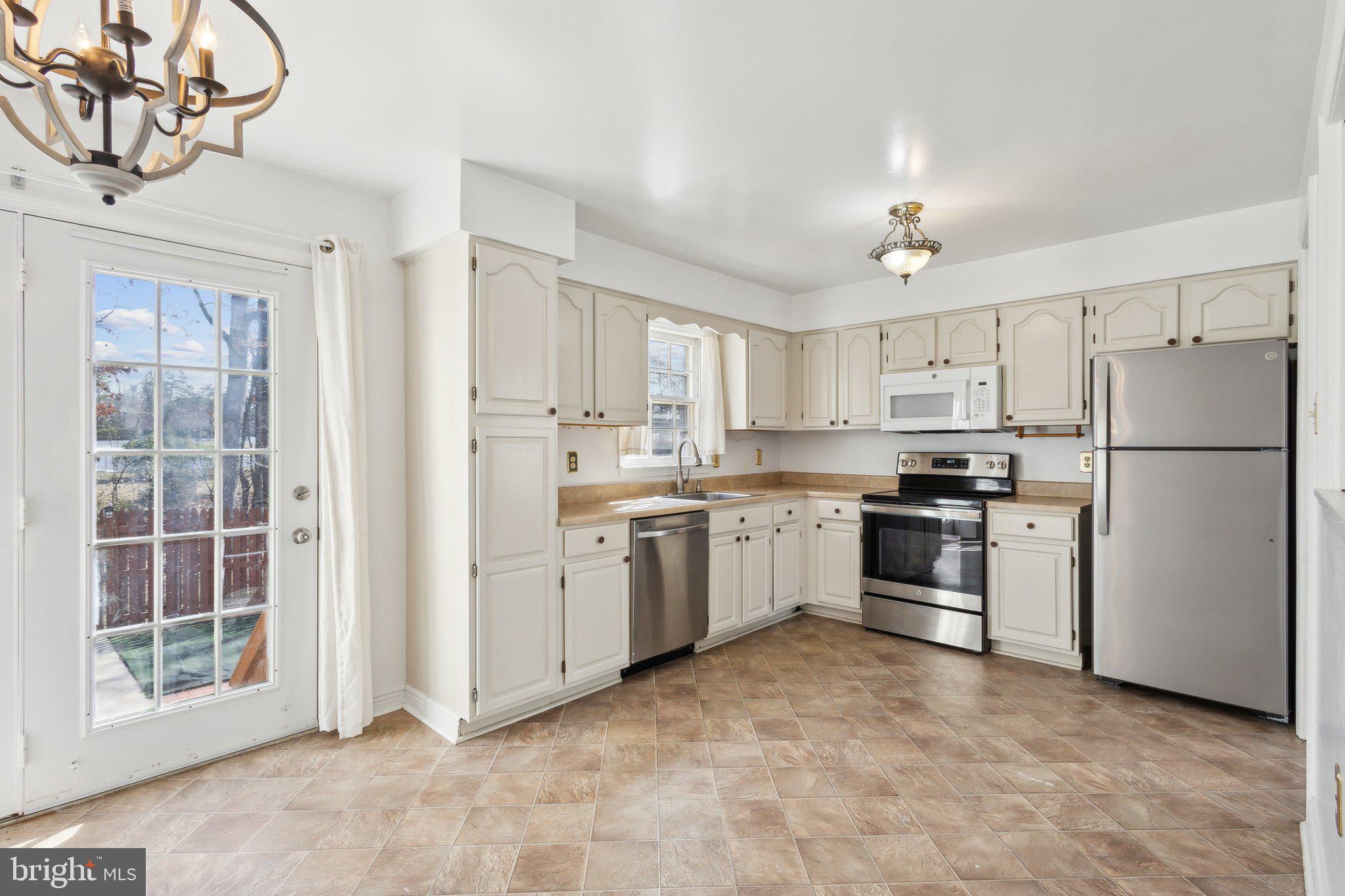 WESTRIDGE - Residential Lease