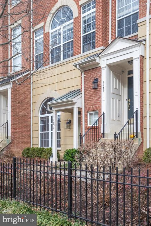 Photo of 1931 Crescent Park Drive #103B, RESTON, VA 20190 (MLS # VAFX2310328)