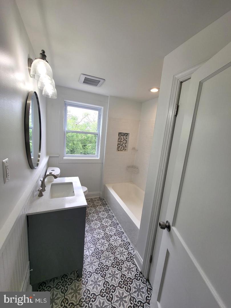 BROOKLYN PARK - Residential Lease