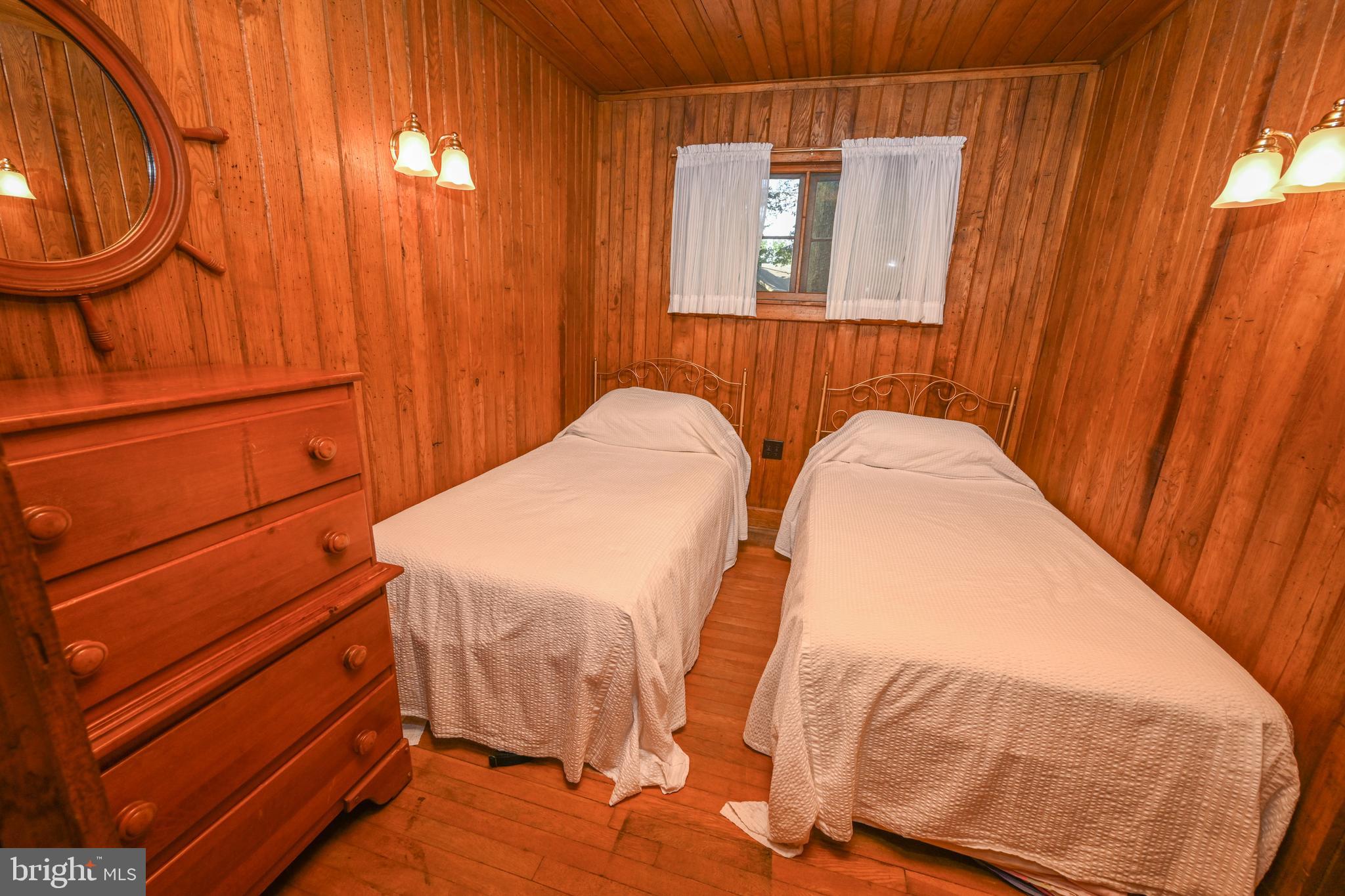 TURKEY NECK ESTATES - Residential