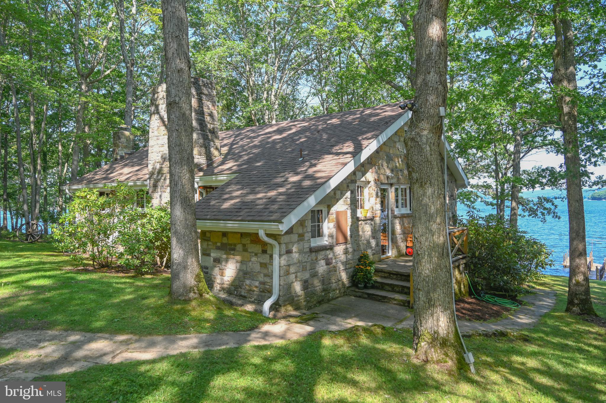 TURKEY NECK ESTATES - Residential