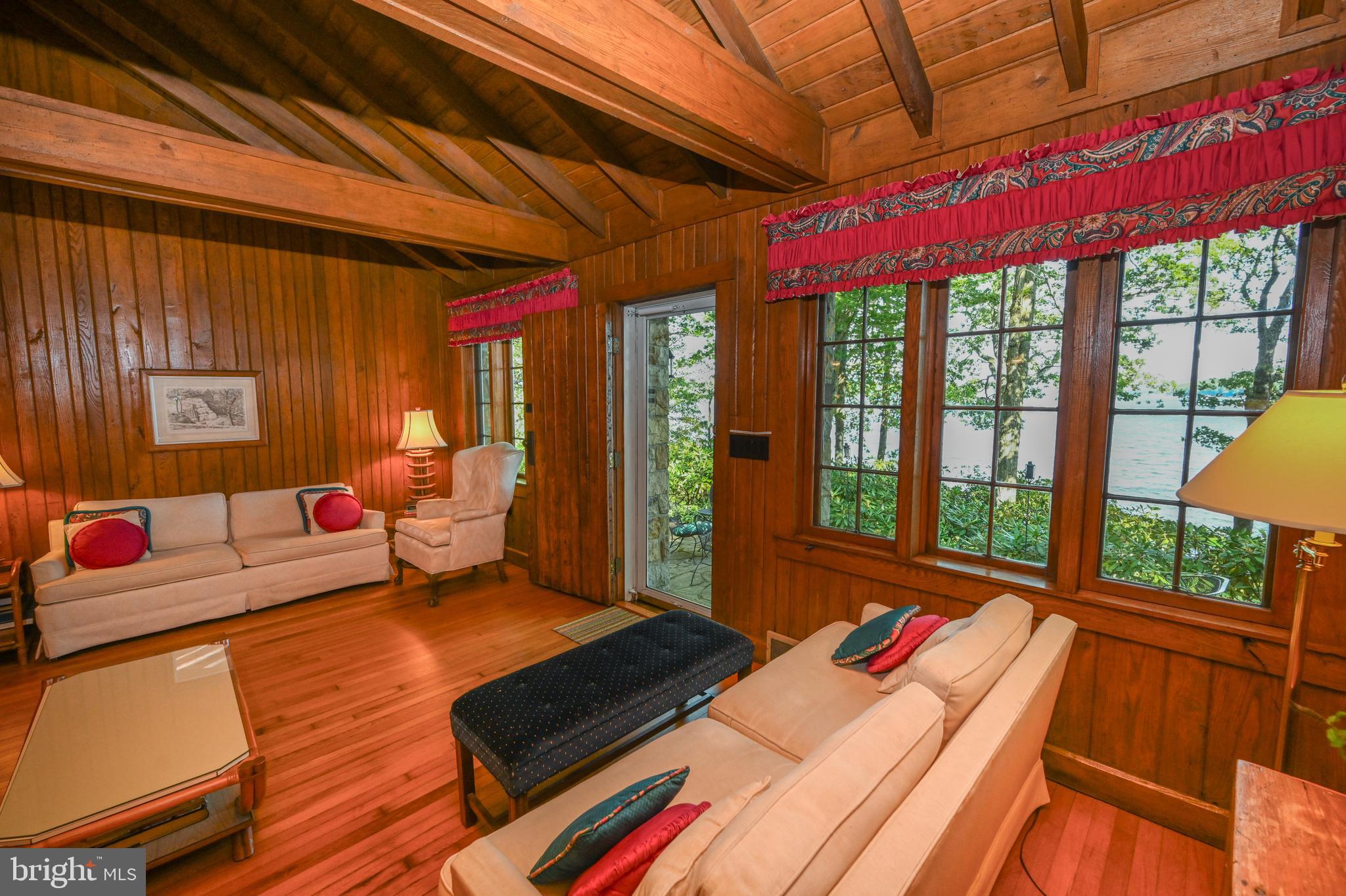 TURKEY NECK ESTATES - Residential