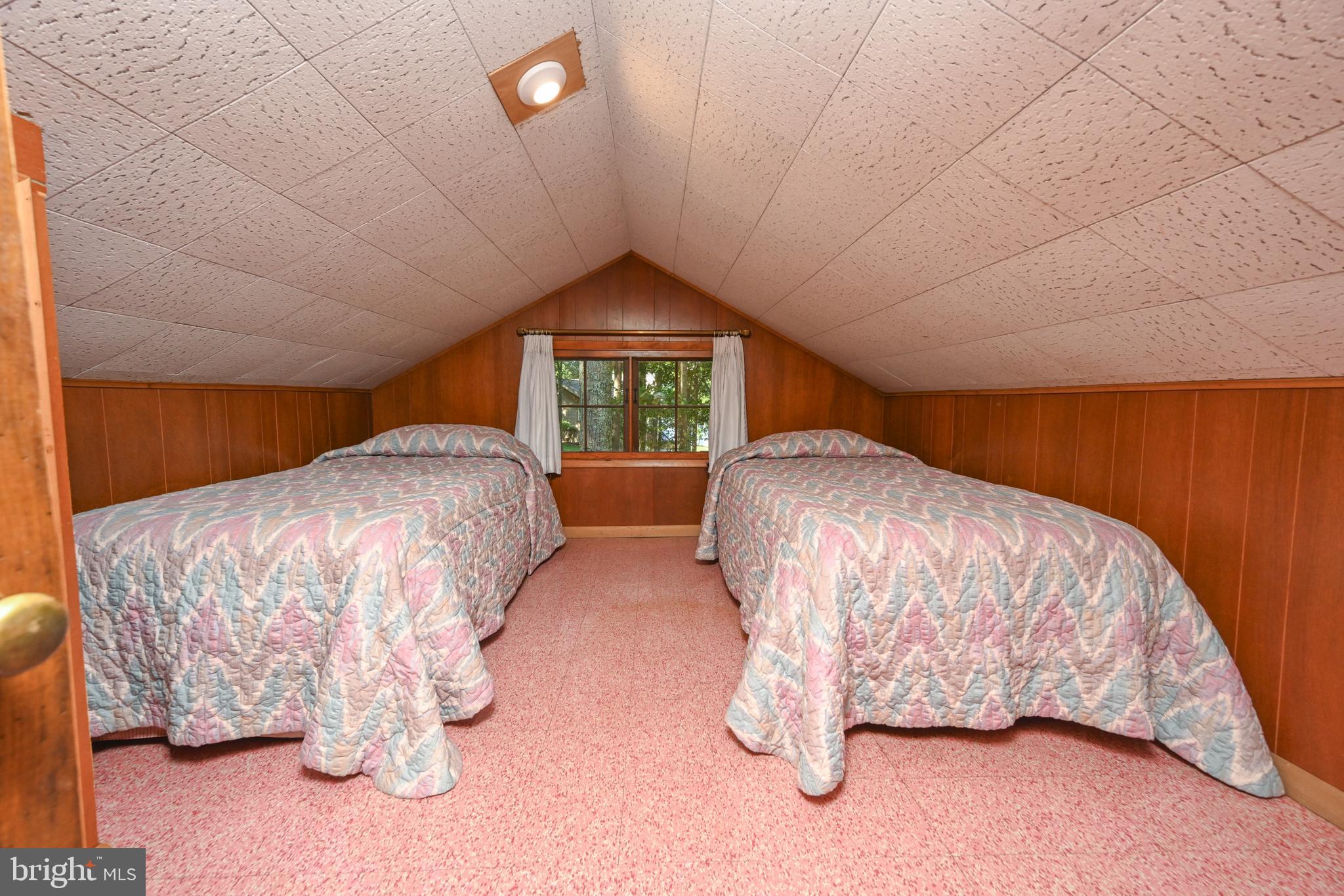 TURKEY NECK ESTATES - Residential