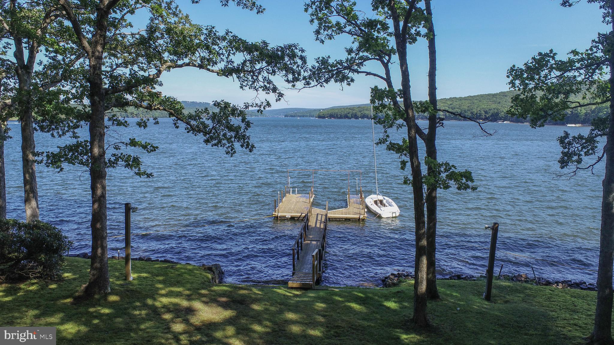 TURKEY NECK ESTATES - Residential