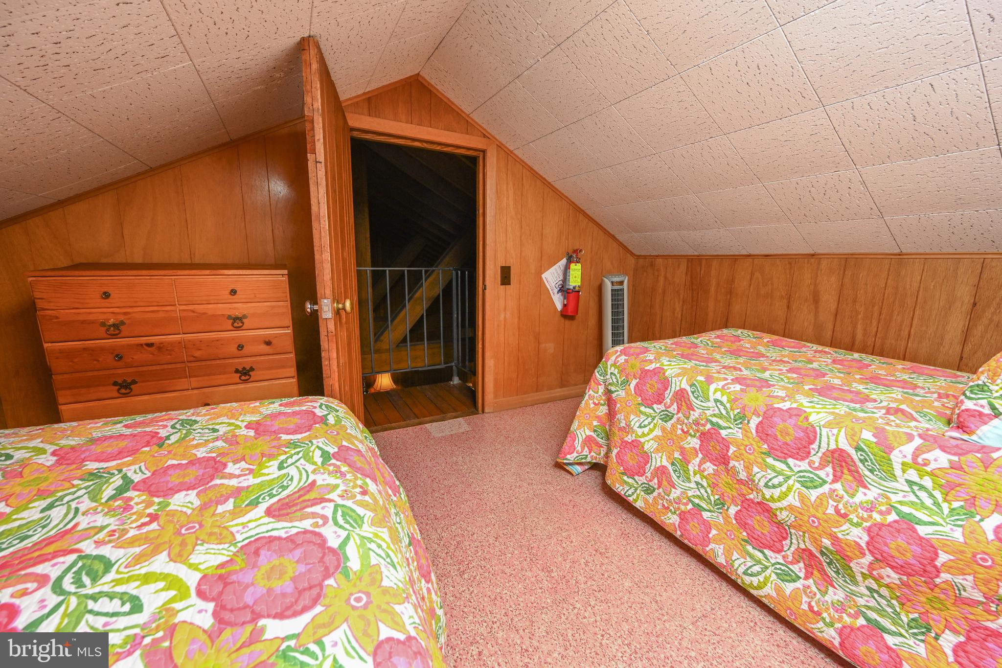 TURKEY NECK ESTATES - Residential