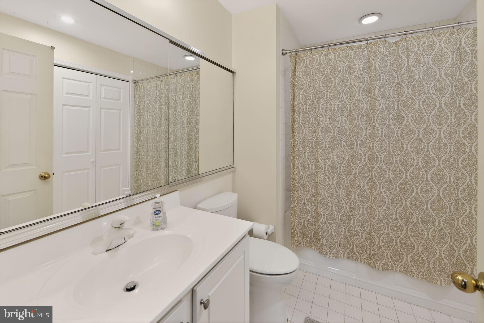 WEATHERSTONE - Residential