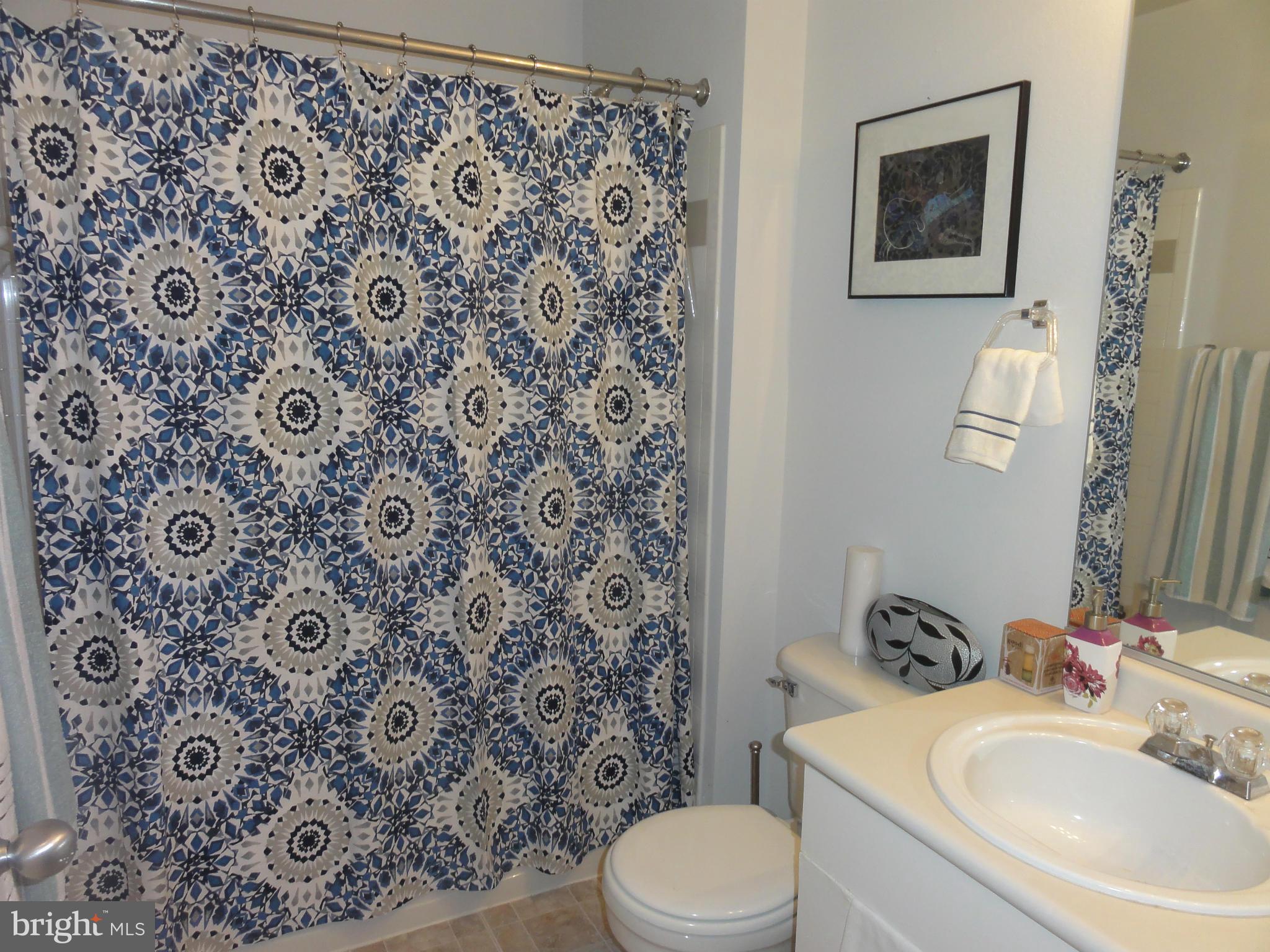 HIGH POINTE AT JEFFERSON PARK - Residential Lease