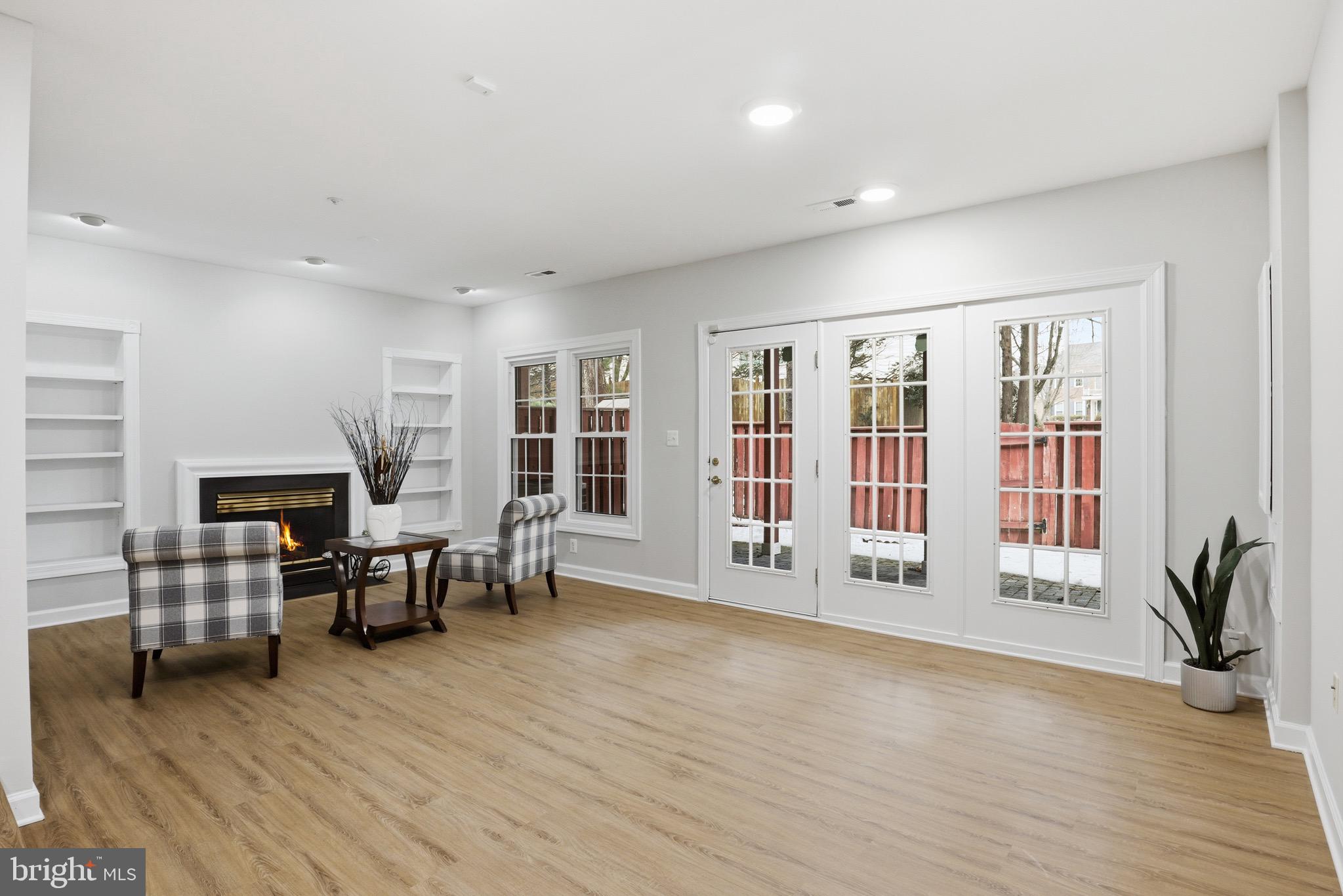 PINEY GLEN VILLAGE - Residential