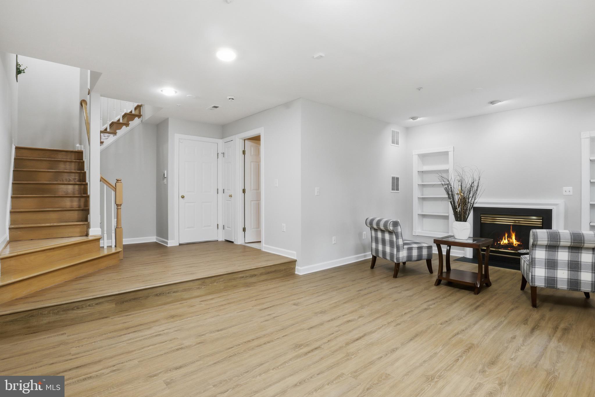 PINEY GLEN VILLAGE - Residential