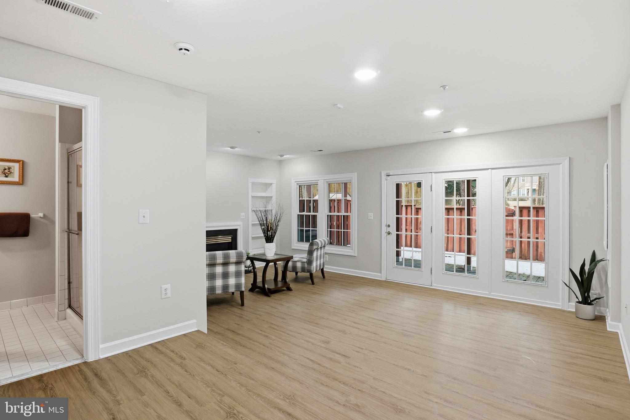 PINEY GLEN VILLAGE - Residential